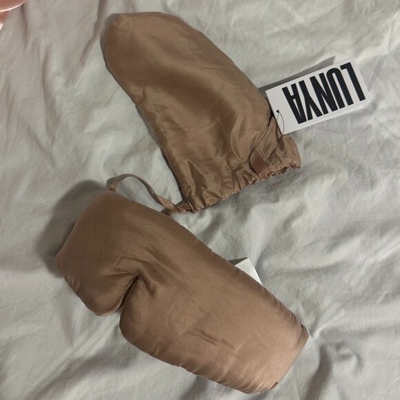 BRAND NEW LUNYA Washable SILK SLEEP MASK - Picture 1 of 2